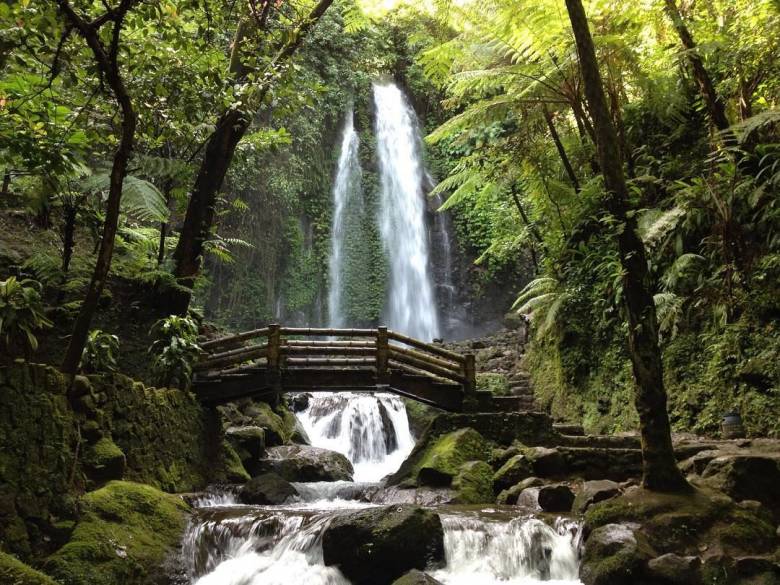 10 Cara Berwisata yang Hemat